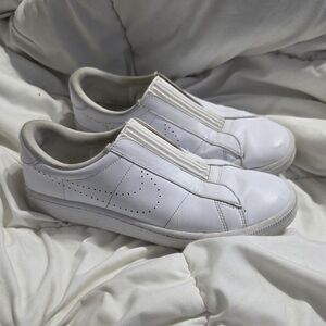 NIKE VINTAGE - Nike White Tennis Classic Ease Shoes Vintage